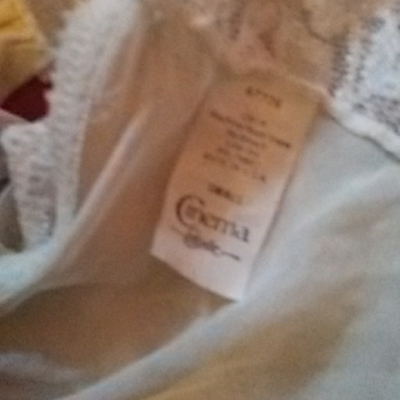 Lingera - Picture 3 of 4